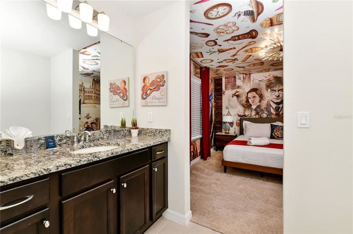 Image No.26-8 Bed Property for sale