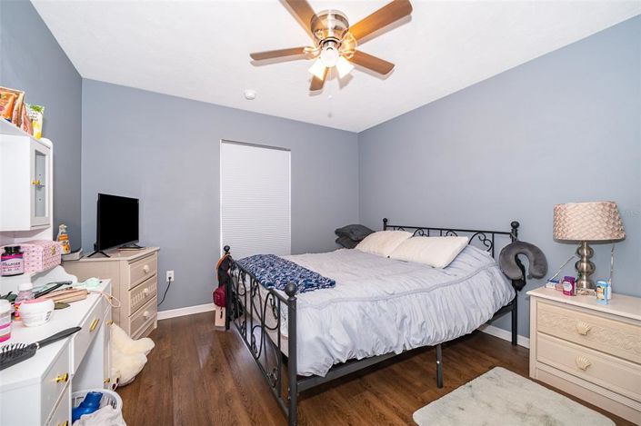 Image No.17-5 Bed Property for sale