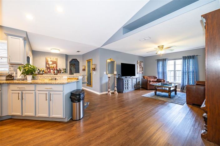 Image No.23-5 Bed Property for sale