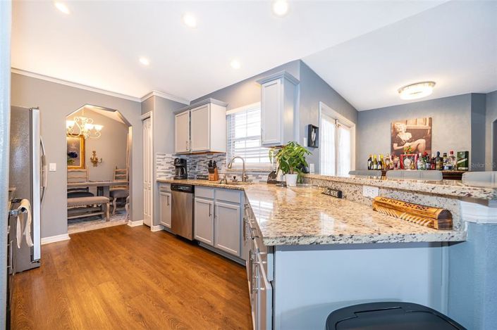 Image No.25-5 Bed Property for sale