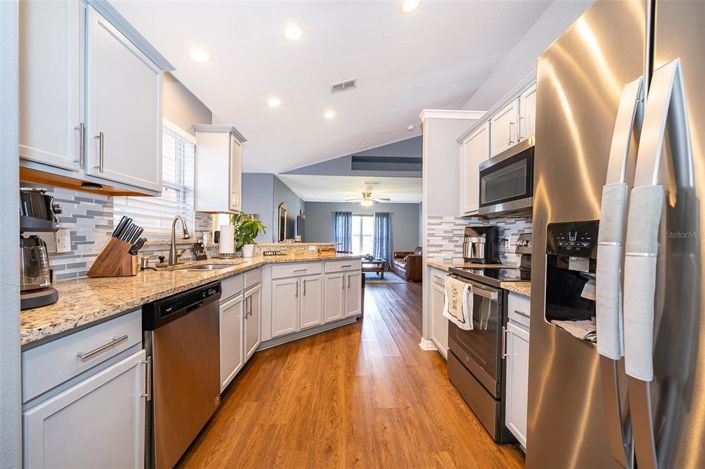 Image No.26-5 Bed Property for sale