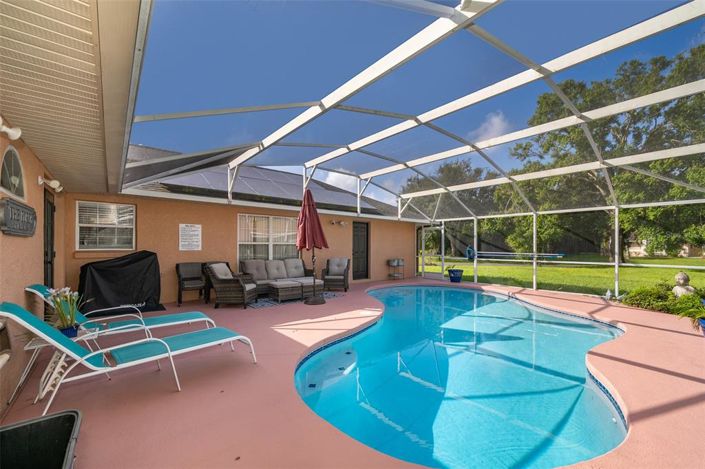 Image No.30-5 Bed Property for sale