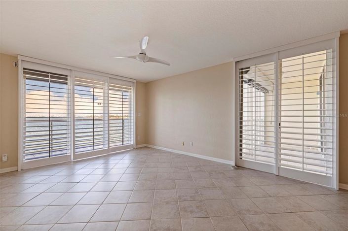 Image No.12-2 Bed Property for sale