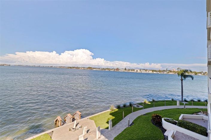 Image No.14-2 Bed Property for sale