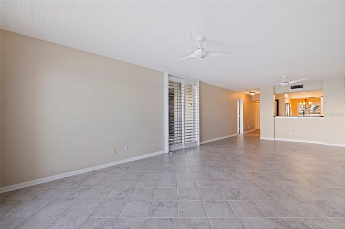 Image No.19-2 Bed Property for sale