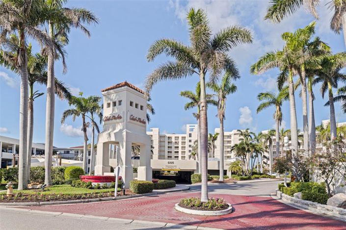 Image No.40-2 Bed Property for sale