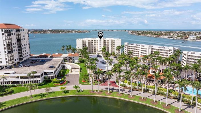 Image No.44-2 Bed Property for sale