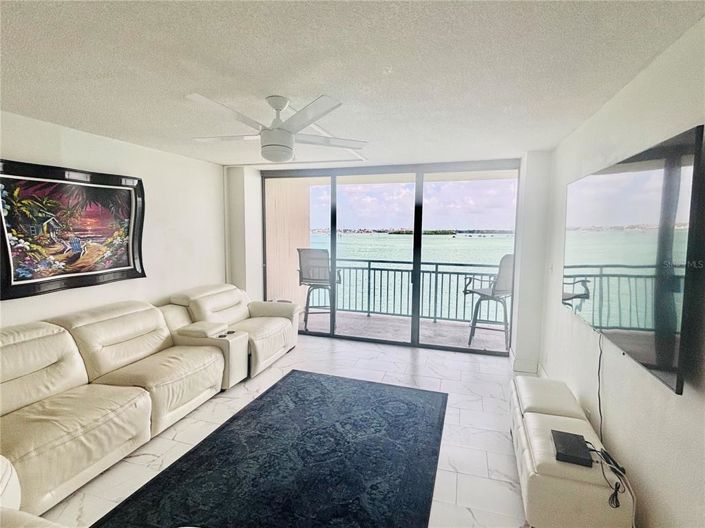 Image No.3-3 Bed Property for sale