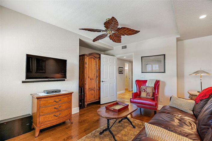 Image No.27-3 Bed Property for sale