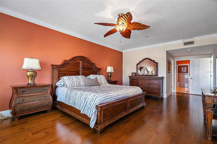 Image No.34-3 Bed Property for sale