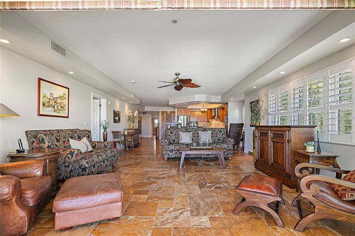 Image No.5-3 Bed Property for sale