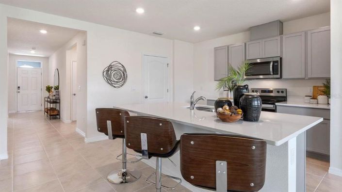 Image No.10-3 Bed Property for sale