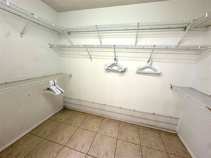 Image No.13-3 Bed Property for sale