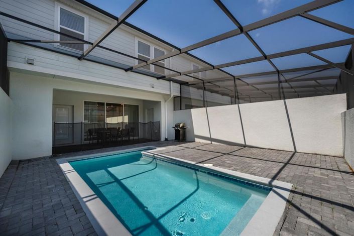 Image No.20-5 Bed Townhouse for sale