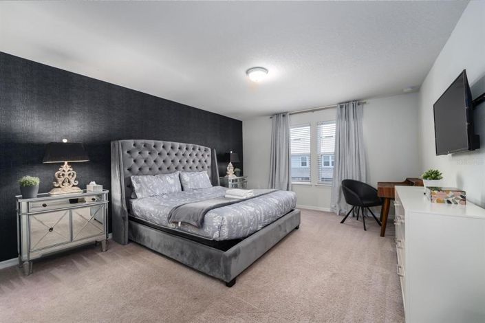 Image No.9-5 Bed Townhouse for sale