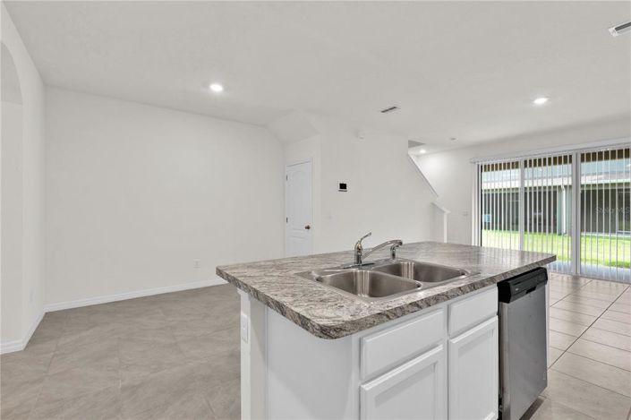 Image No.18-3 Bed Townhouse for sale