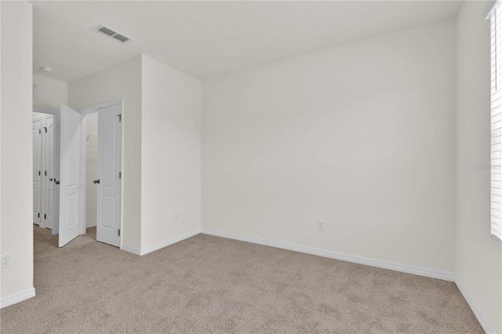 Image No.31-3 Bed Townhouse for sale