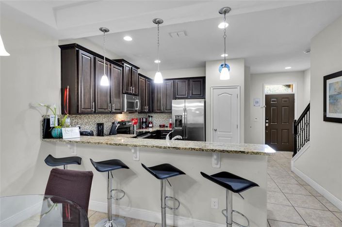 Image No.11-3 Bed Townhouse for sale