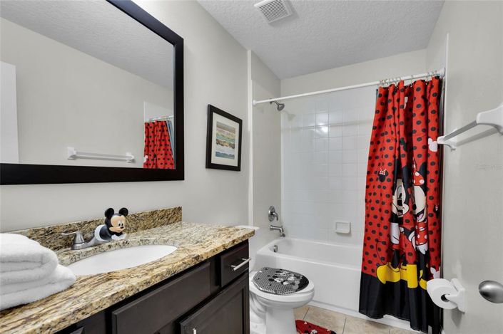 Image No.25-3 Bed Townhouse for sale