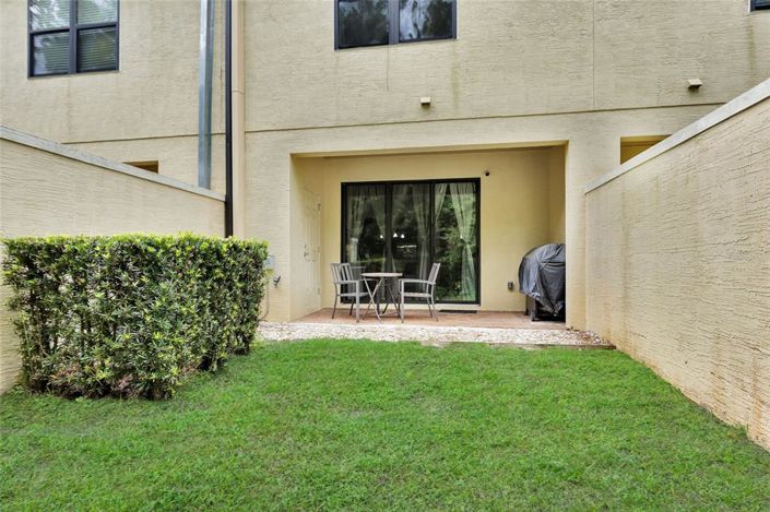 Image No.30-3 Bed Townhouse for sale