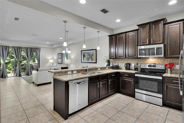 Image No.5-3 Bed Townhouse for sale