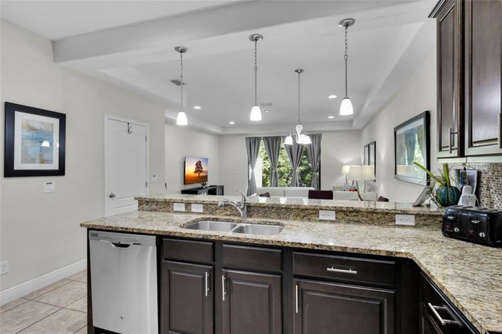 Image No.9-3 Bed Townhouse for sale