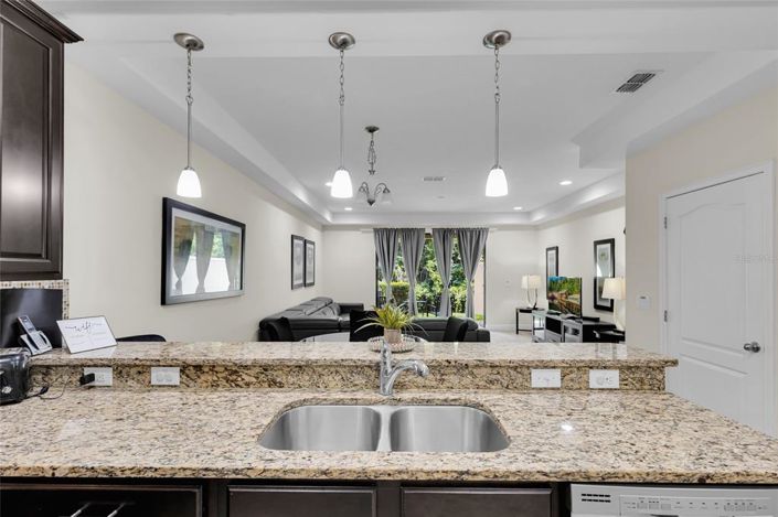 Image No.8-3 Bed Townhouse for sale