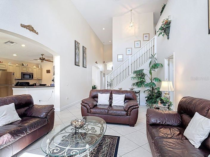 Image No.11-5 Bed Property for sale