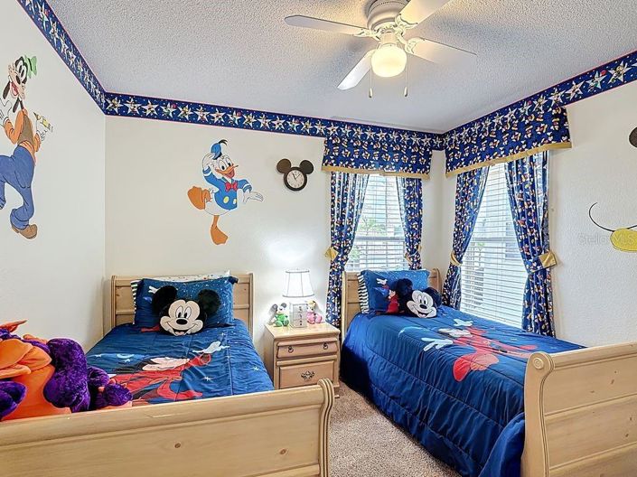 Image No.28-5 Bed Property for sale