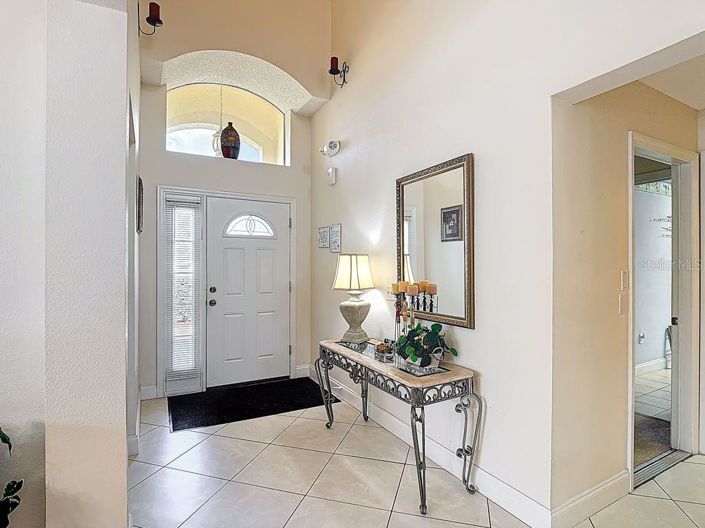 Image No.5-5 Bed Property for sale