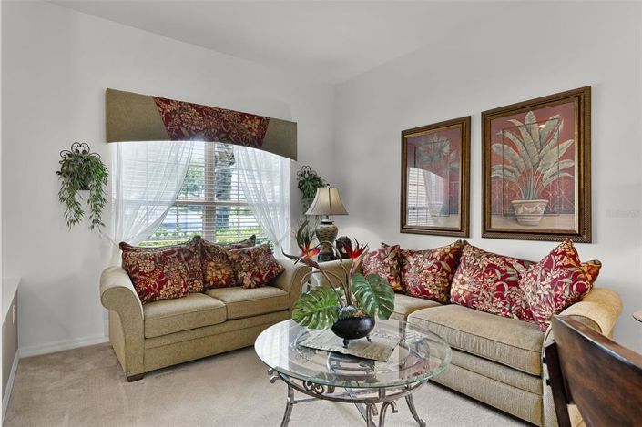 Image No.5-5 Bed Property for sale