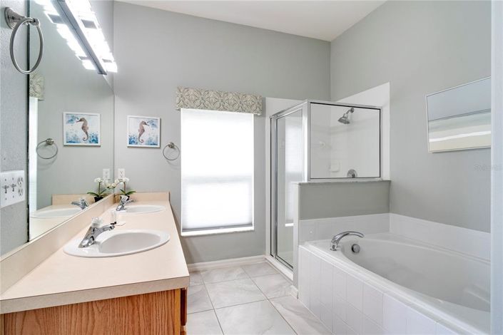 Image No.18-5 Bed Property for sale