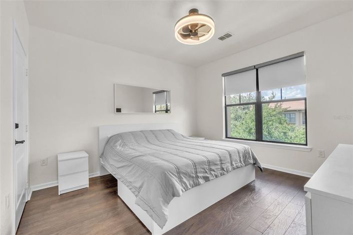 Image No.16-3 Bed Property for sale