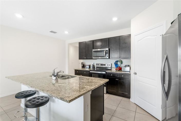 Image No.7-4 Bed Property for sale