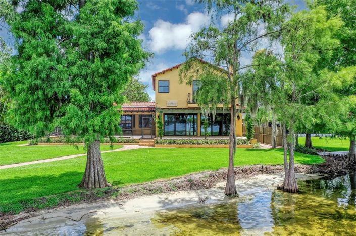 Image No.15-5 Bed Property for sale