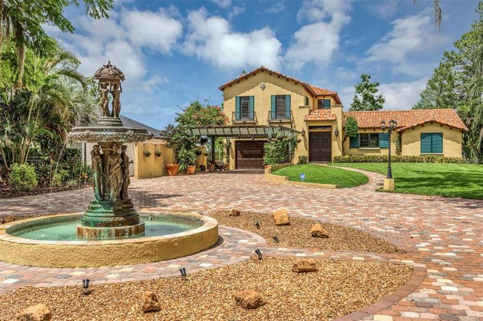 Image No.2-5 Bed Property for sale