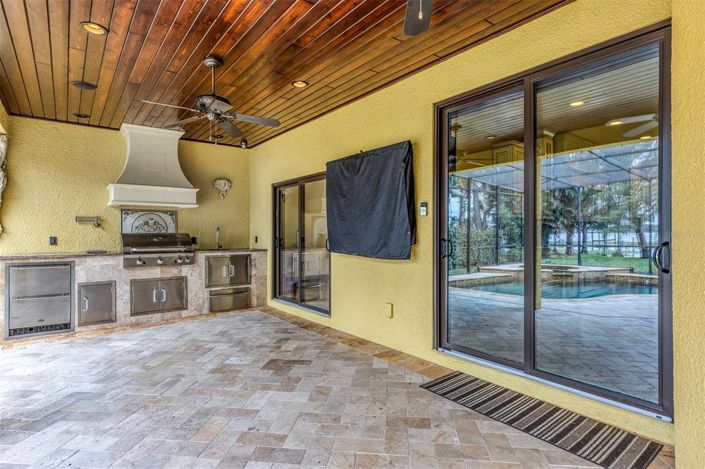 Image No.21-5 Bed Property for sale