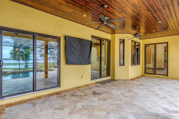 Image No.22-5 Bed Property for sale