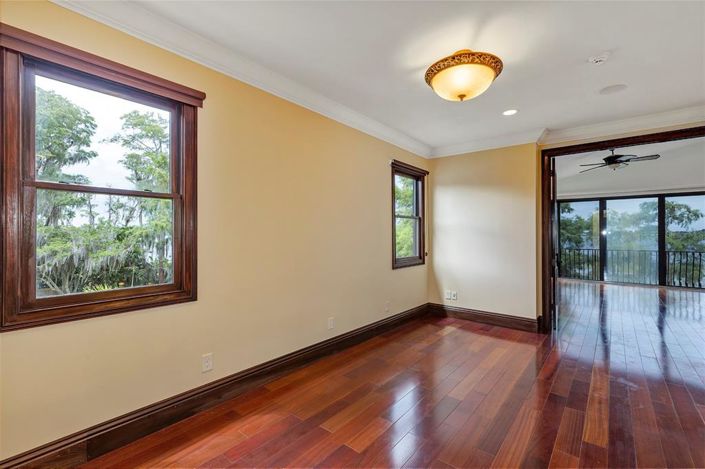 Image No.37-5 Bed Property for sale