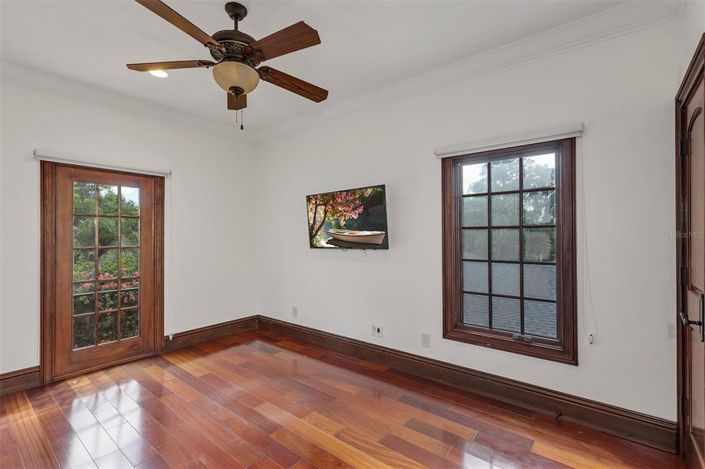 Image No.45-5 Bed Property for sale