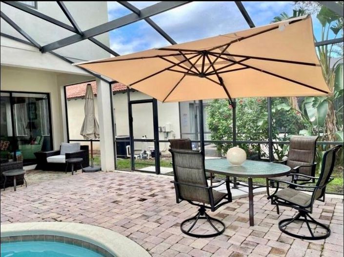 Image No.10-5 Bed Property for sale