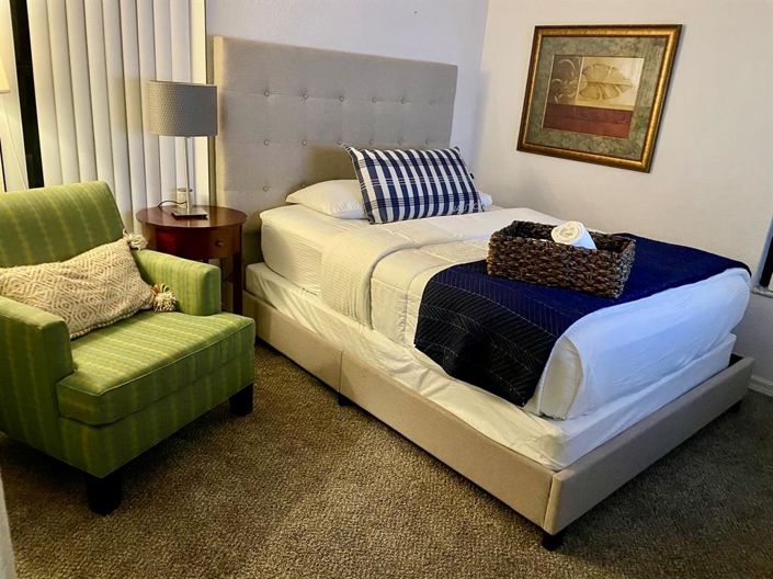 Image No.11-5 Bed Property for sale