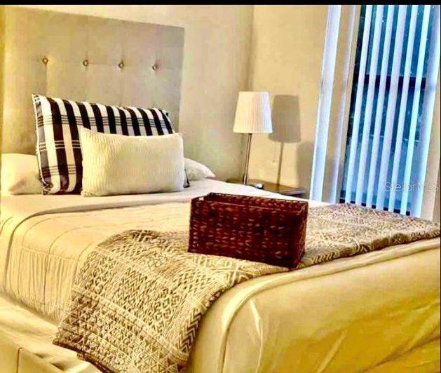 Image No.5-5 Bed Property for sale