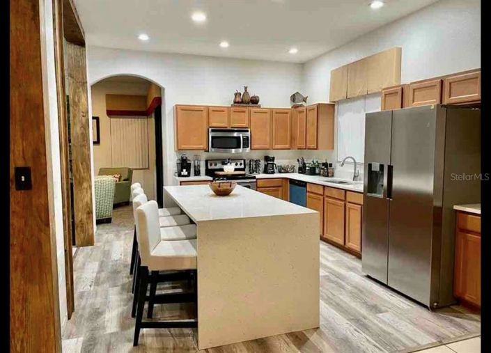 Image No.6-5 Bed Property for sale