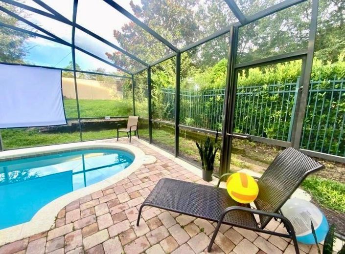 Image No.8-5 Bed Property for sale