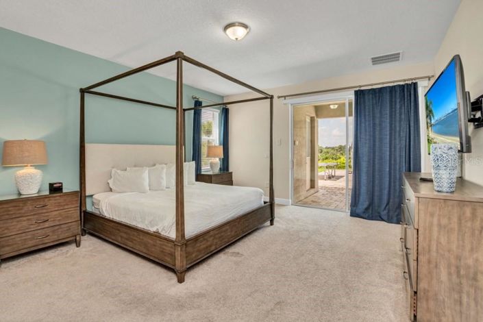 Image No.15-8 Bed Property for sale