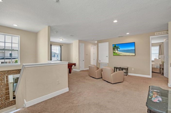 Image No.21-8 Bed Property for sale