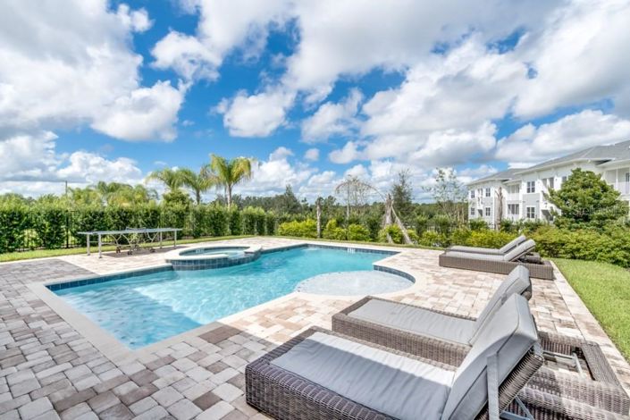 Image No.42-8 Bed Property for sale