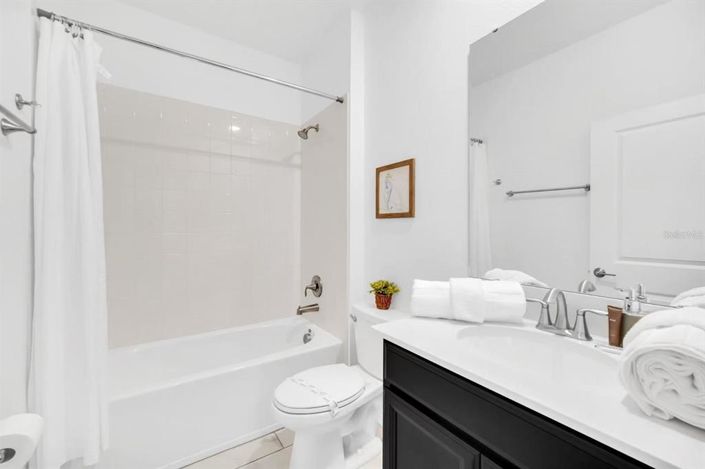 Image No.38-5 Bed Property for sale