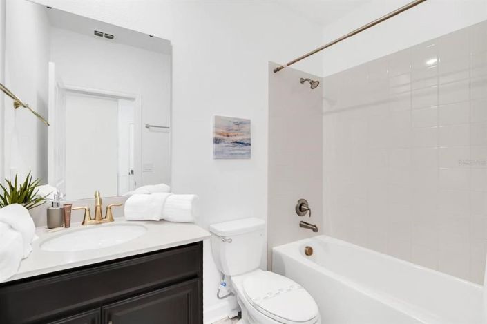 Image No.43-5 Bed Property for sale